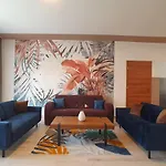 Alison Apartman *