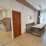 Alison Apartman