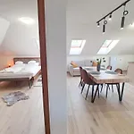 Alison Apartman *