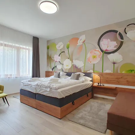 Alison קסזטלי