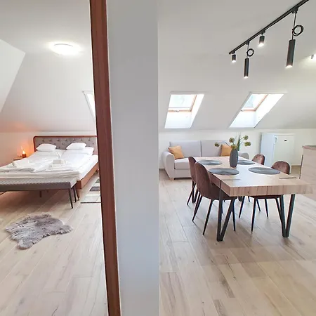 Alison Apartment *